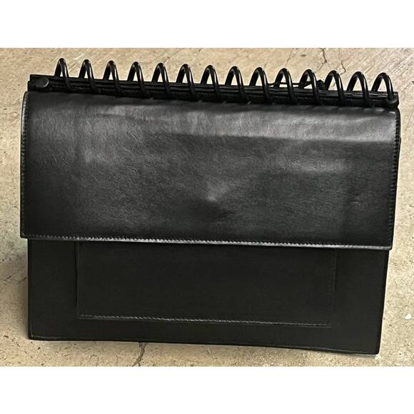 Atribut Handcrafted Black Leather Bag Detachable and resizable Leather Strap - Picture 4 of 15